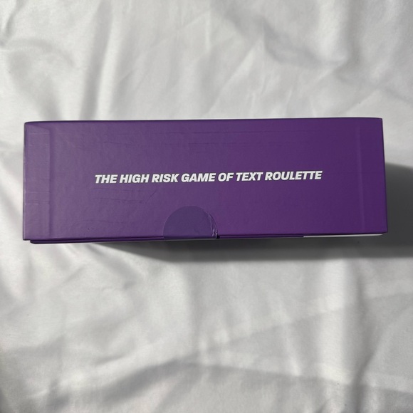 Hit Send Party Card Game – Original Edition (17+) NWOT - Picture 2 of 7